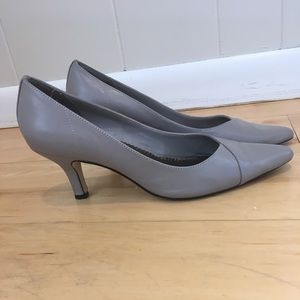 💫Grey Bella Vita Pumps